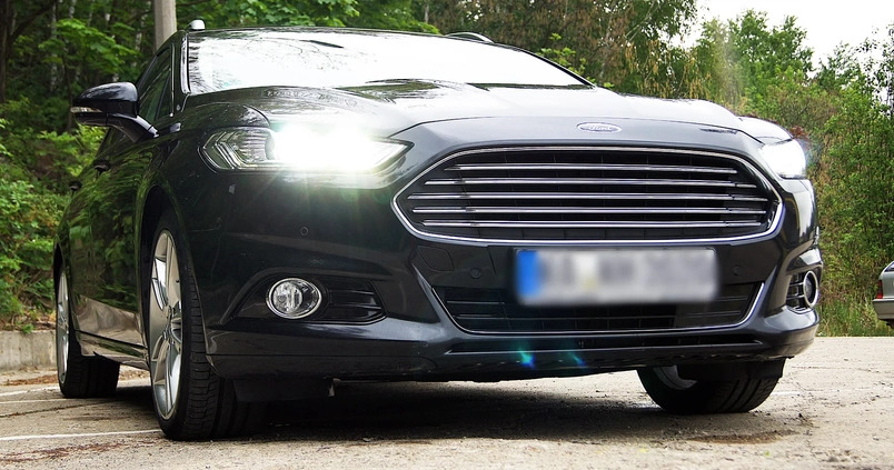 Ford Mondeo cena 57777 przebieg: 198745, rok produkcji 2015 z Wałbrzych małe 631